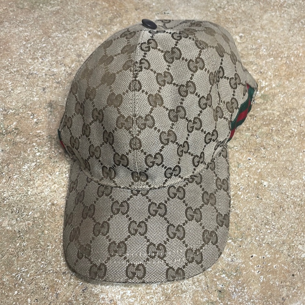 Gucci hat with adjustable strap